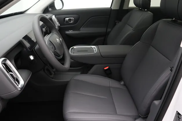 Leapmotor B10 1.5 Hybrid EV mit Anhängerkupplung