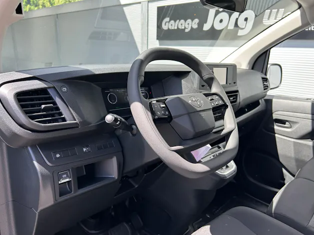 Toyota PROACE Van L2 75KWh Active