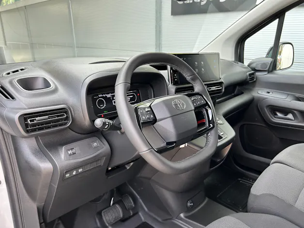 Toyota PROACE CITY Van L2 52KWh Active