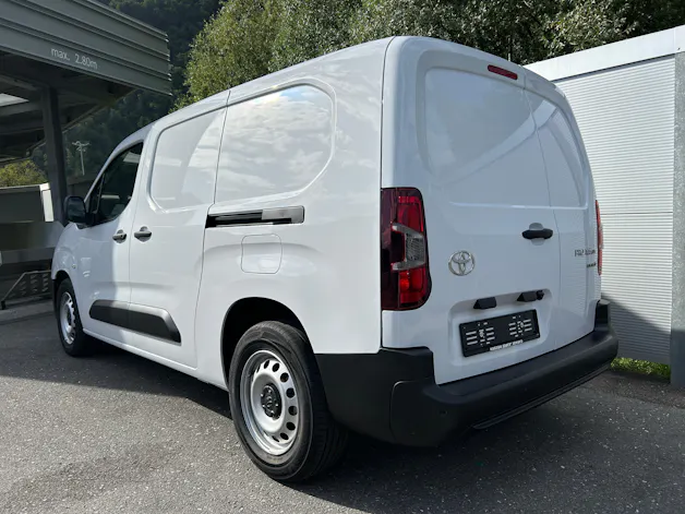 Toyota PROACE CITY Van L2 52KWh Active