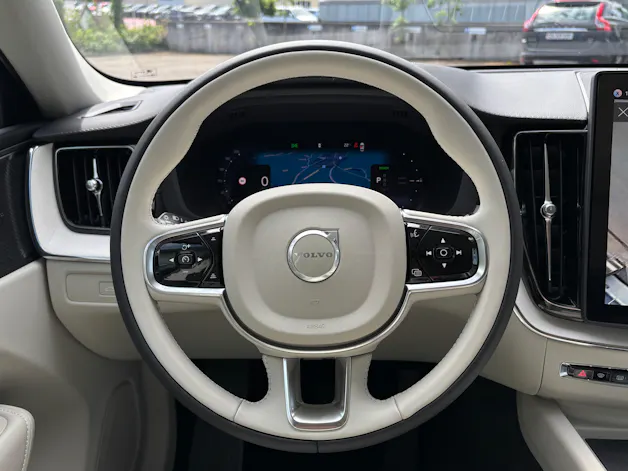 Volvo XC60 2.0 T8 TE Ultra Dark eAWD