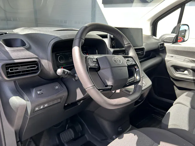 Toyota PROACE CITY Van L2 52KWh Active