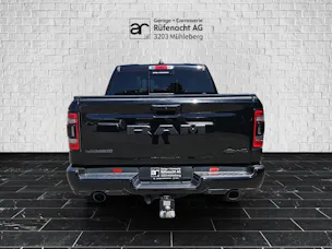 Dodge USA Ram 1500 Crew Kab. Pick-up 5.7 HEMI MDS VVT Laramie