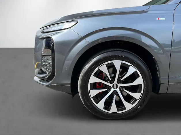 Audi Q3 SUV TDI quattro 142 kW S t 2000ccm 193PS/142kW 4 Zylinder TDI Diesel