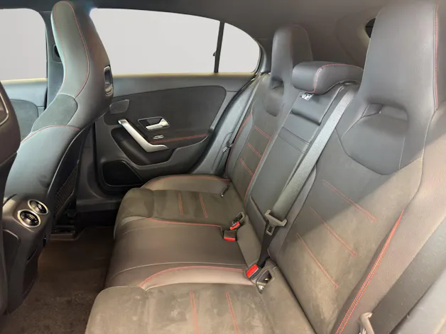 Mercedes-Benz A 220 AMG Line 4Matic
