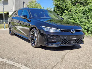 VW Passat Variant 2.0 TSI evo4 R-Line 4 Motion DSG 5 Jahre 100tkm VW Werksgarantie