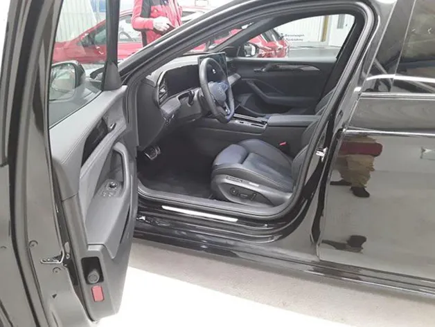 VW Passat Variant 2.0 TSI evo4 R-Line 4 Motion DSG 5 Jahre 100tkm VW Werksgarantie