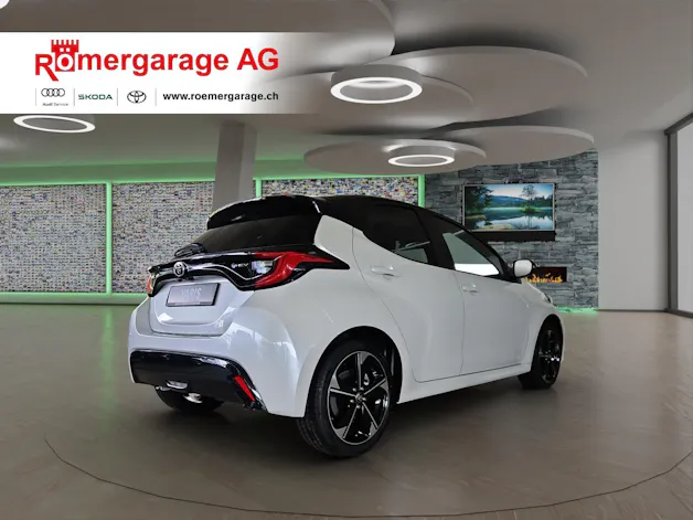 Toyota Yaris 1.5 VVT-i HSD Premium