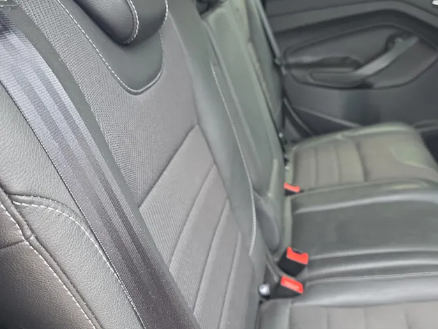 Ford Kuga 1.6 SCTi Titanium 4WD Automatic inkl. Anhängerkupplung