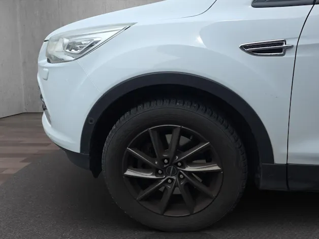 Ford Kuga 1.6 SCTi Titanium 4WD Automatic inkl. Anhängerkupplung