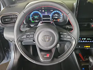 Toyota Yaris 1.5 VVT-i HSD GR Sport