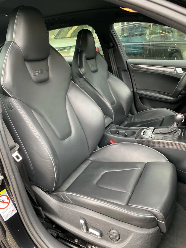 Audi RS4 Avant 4.2 FSI V8 quattro S-tronic