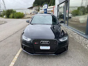 Audi RS4 Avant 4.2 FSI V8 quattro S-tronic