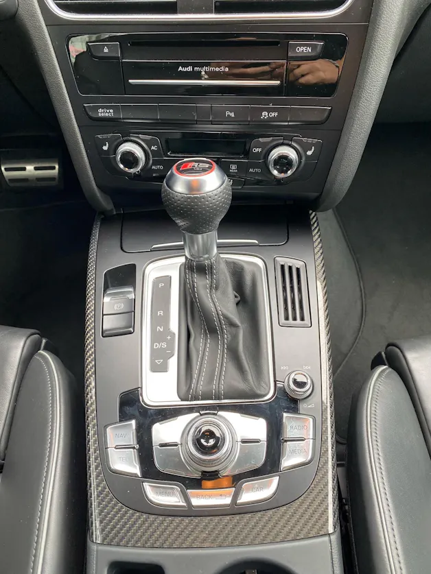 Audi RS4 Avant 4.2 FSI V8 quattro S-tronic