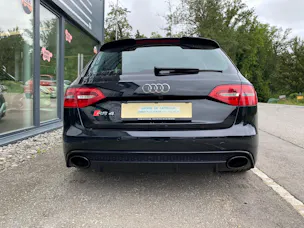 Audi RS4 Avant 4.2 FSI V8 quattro S-tronic