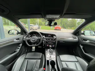 Audi RS4 Avant 4.2 FSI V8 quattro S-tronic