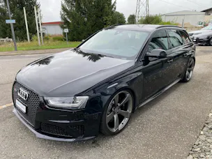 Audi RS4 Avant 4.2 FSI V8 quattro S-tronic