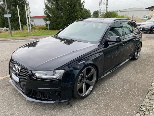 Audi RS4 Avant 4.2 FSI V8 quattro S-tronic