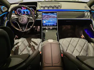 Mercedes-Benz S 680 4Matic Maybach First Class 9G-Tronic