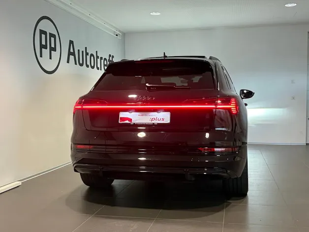 Audi e-tron 55 S Line Black Edition quattro