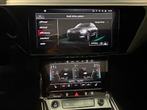 Audi e-tron 55 S Line Black Edition quattro
