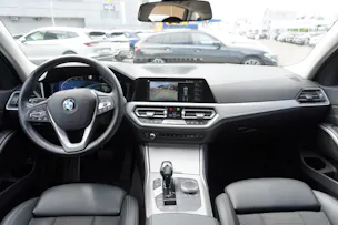 BMW 320d xDrive 48V Touring Steptronic