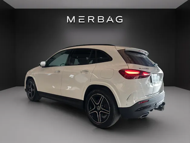 Mercedes-Benz GLA 220d 4Matic 8G-DCT