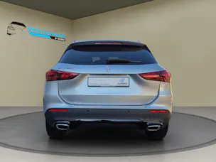 Mercedes-Benz GLA 250 4Matic 8G-DCT Swiss Star