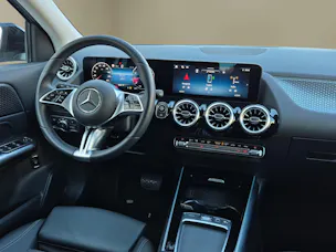 Mercedes-Benz GLA 250 4Matic 8G-DCT Swiss Star