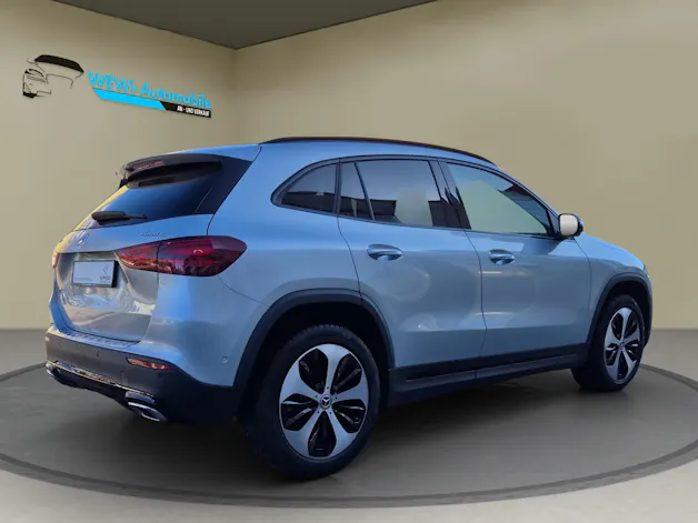 Mercedes-Benz GLA 250 4Matic 8G-DCT Swiss Star
