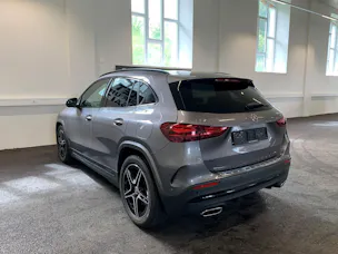 Mercedes-Benz GLA 250 4Matic 8G-DCT