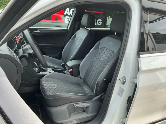 VW Tiguan Allspace R-LINE 4MOTION BLACK STYLE *** 5 JAHRE VW WERKGSGARANTIE ***