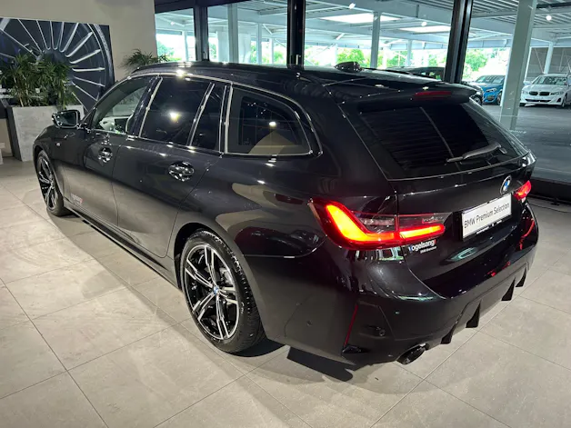 BMW 330d xDrive 48V Touring Steptronic M Sport