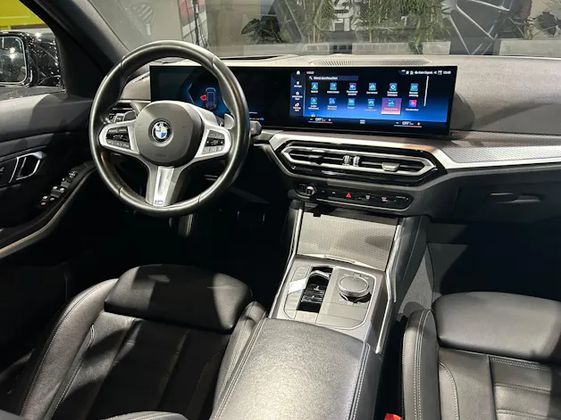BMW 330d xDrive 48V Touring Steptronic M Sport