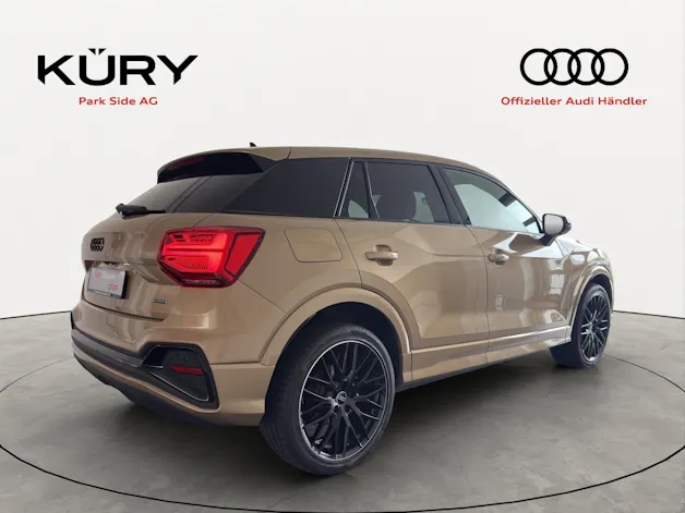 Audi Q2 40 TFSI S line Attraction (Audi exclusive)