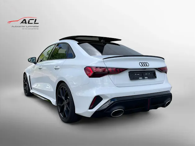 Audi RS3 Limousine 2.5 TSI quattro S-tronic