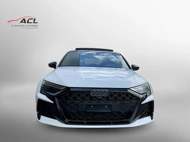 Audi RS3 Limousine 2.5 TSI quattro S-tronic