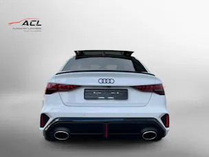 Audi RS3 Limousine 2.5 TSI quattro S-tronic