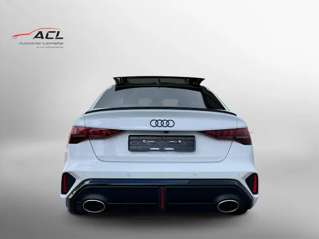 Audi RS3 Limousine 2.5 TSI quattro S-tronic