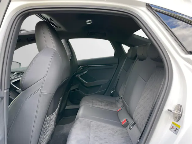 Audi RS3 Limousine 2.5 TSI quattro S-tronic