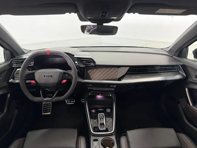 Audi RS3 Limousine 2.5 TSI quattro S-tronic