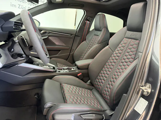 Audi RS3 Limousine 2.5 TSI quattro S-tronic