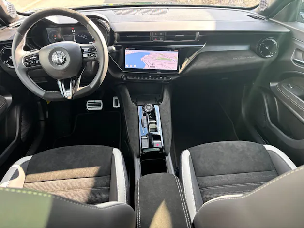 ALFA ROMEO Junior 1.2 48V Hybrid Q4 Sport Spéciale
