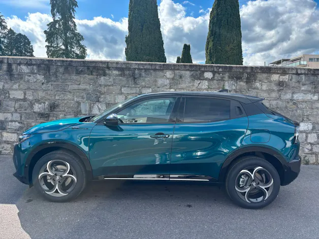 ALFA ROMEO Junior 1.2 48V Hybrid Q4 Sport Spéciale