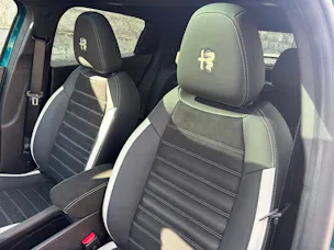 Alfa Romeo Junior 1.2 48V Hybrid Q4 Sport Spéciale