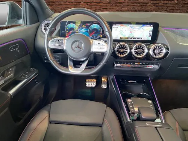 Mercedes-Benz GLA 200 AMG Line