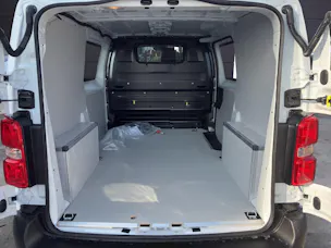 Citroën Jumpy 2.2 BHDI M A8 First