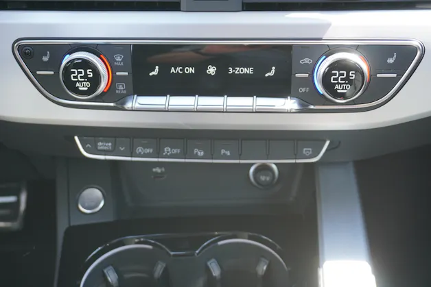 Audi A4 Avant 45 TFSI S line S-tronic quattro