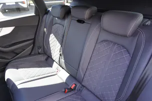 Audi A4 Avant 45 TFSI S line S-tronic quattro