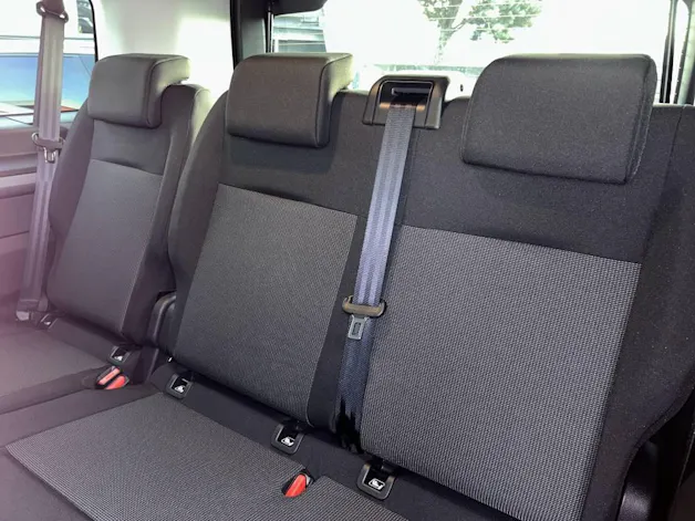 Peugeot Traveller 2.0 BlueHDi Business Standard EAT8